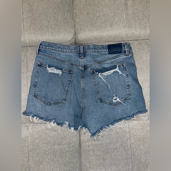 Abercrombie High Rise Mom Short - Picture 2 of 3